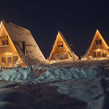 Three Houses ชาเบลียค ภายนอก รูปภาพ