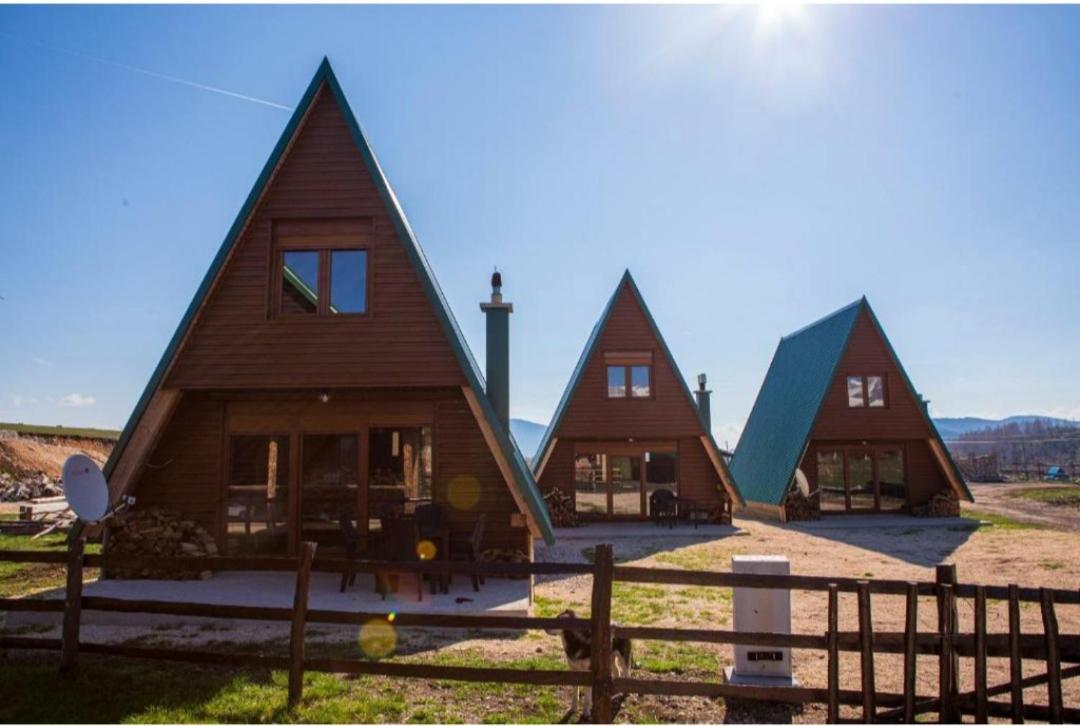 Three Houses ชาเบลียค ภายนอก รูปภาพ